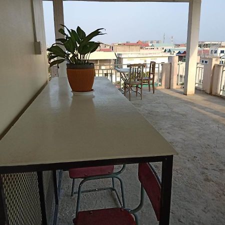 Kol House Bed & Breakfast Phnom Penh Dış mekan fotoğraf