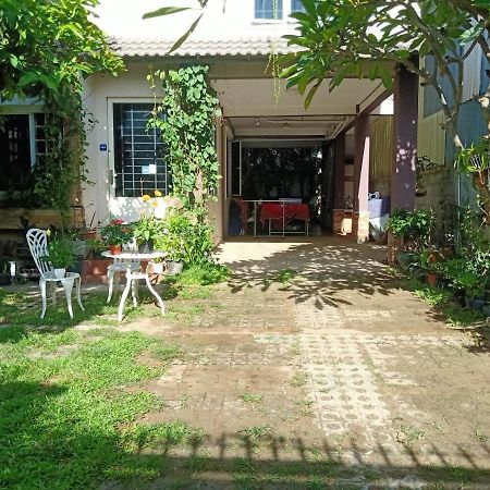 Kol House Bed & Breakfast Phnom Penh Dış mekan fotoğraf