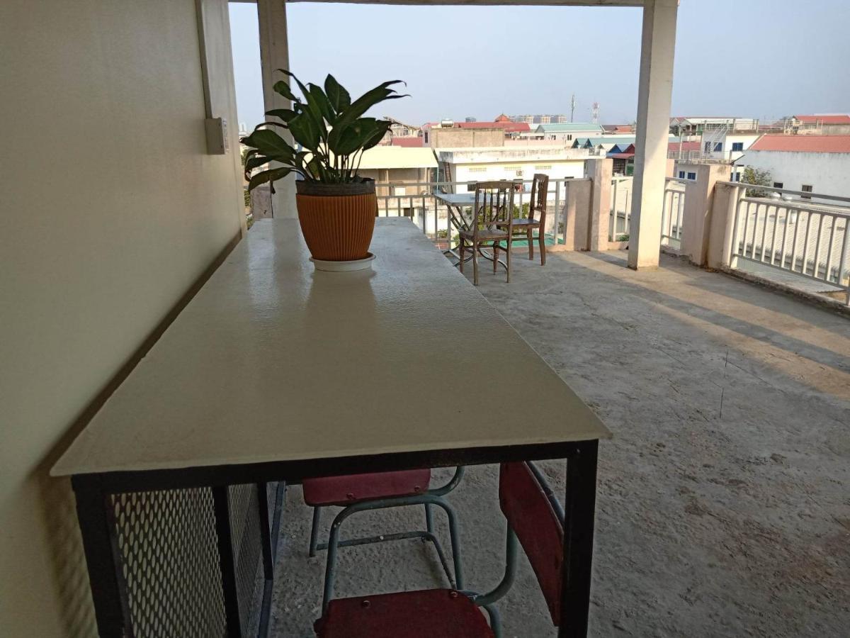 Kol House Bed & Breakfast Phnom Penh Dış mekan fotoğraf