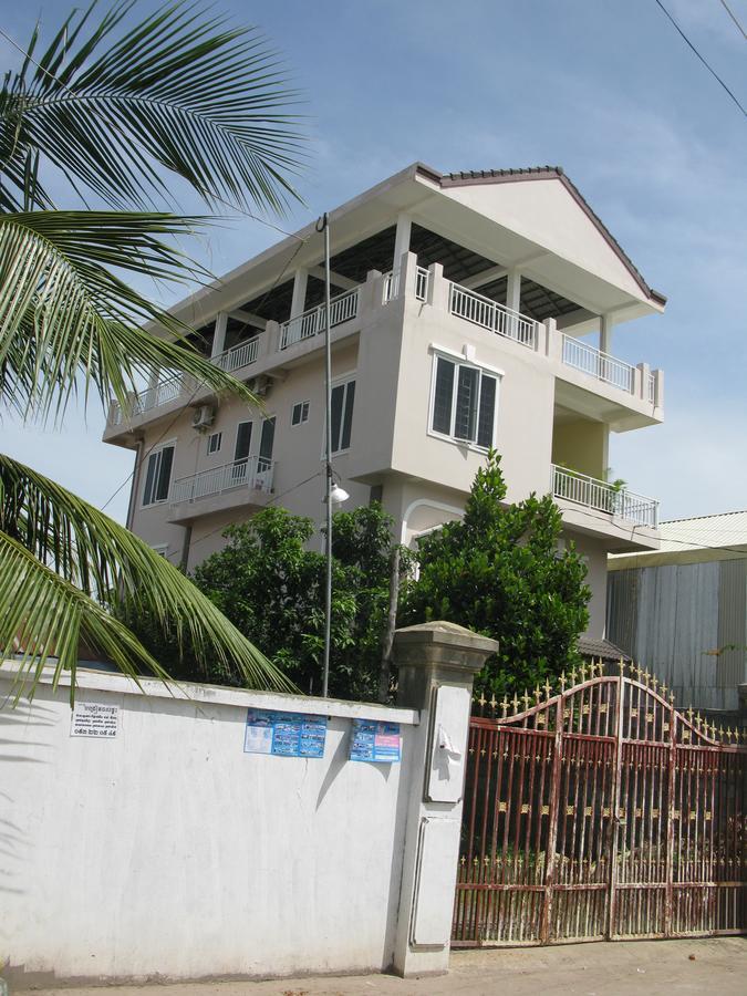 Kol House Bed & Breakfast Phnom Penh Dış mekan fotoğraf